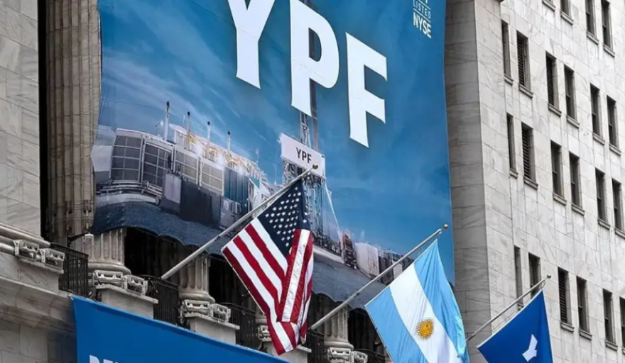 Pese al fallo en Nueva York, Caputo mantiene su postura contra la nacionalización de YPF