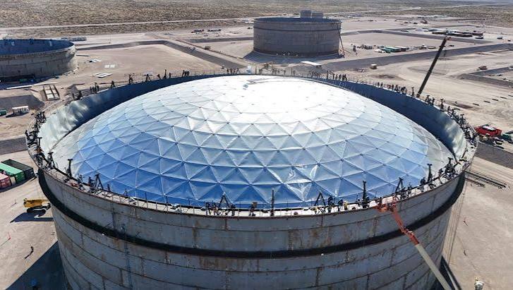 VMOS avanza en Río Negro: emplazaron una plataforma clave para la conexión offshore en Punta Colorada