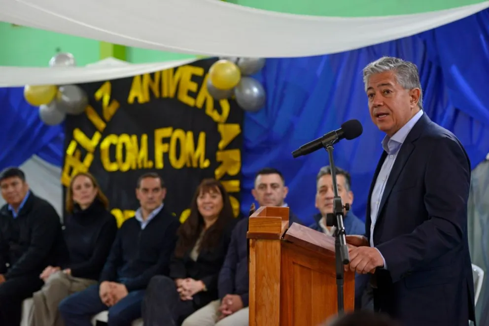 Actividad oficial en Chorriaca durante la visita por el aniversario de la localidad, el 17 de octubre de 2026.